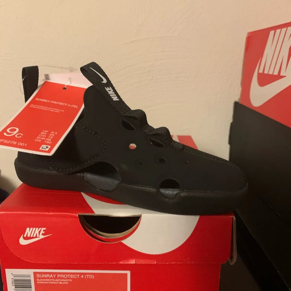 Nike Kids Black Sunray Protect Water Shoes